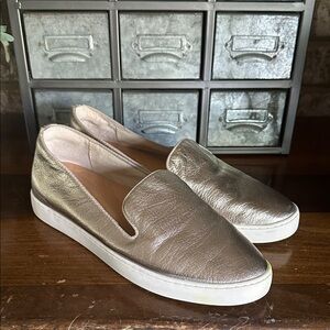 BIRDIES GOLD METALLIC LEATHER LOAFERS SHOES SLIP IN 9